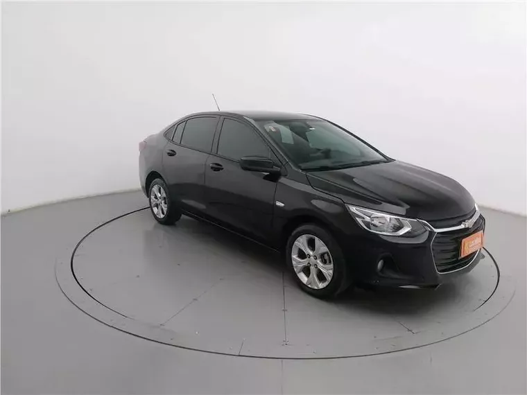 Chevrolet Onix Preto 7