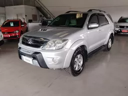 Toyota Hilux SW4