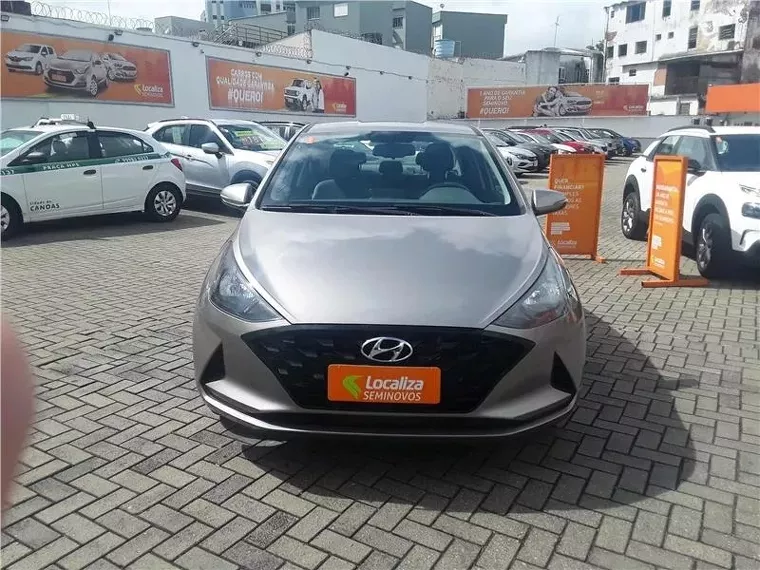 Hyundai HB20 Prata 4