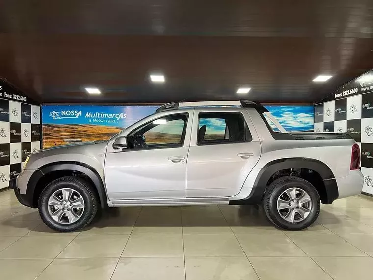 Renault Duster Oroch Prata 8