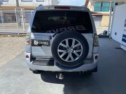 Mitsubishi Pajero TR4