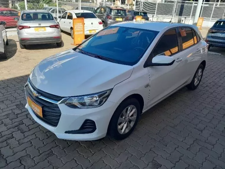 Chevrolet Onix Branco 7