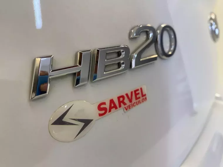 Hyundai HB20 Branco 17