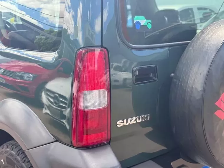 Suzuki Jimny Verde 16