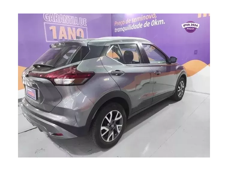 Nissan Kicks Cinza 2