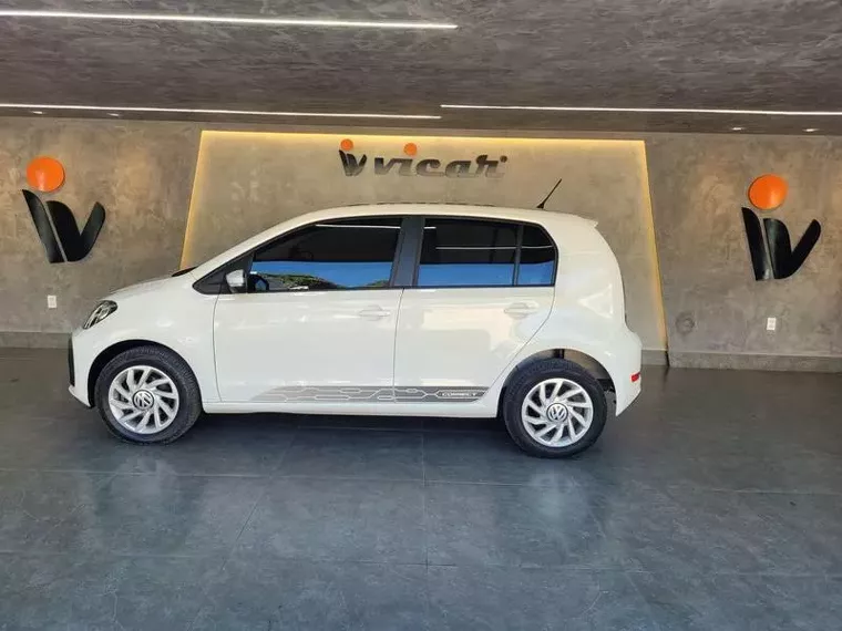 Volkswagen UP Branco 2