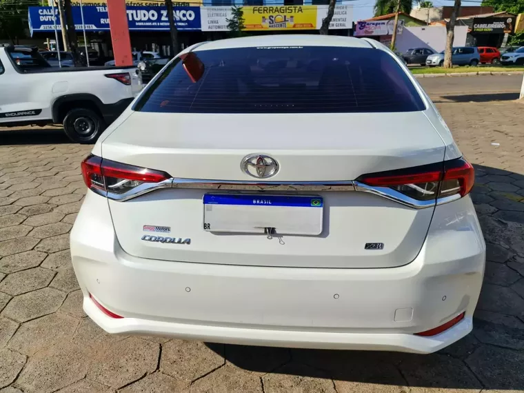 Toyota Corolla Branco 6