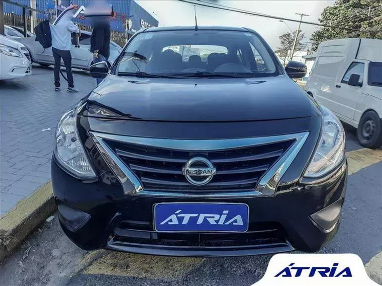 Nissan Versa Preto 3