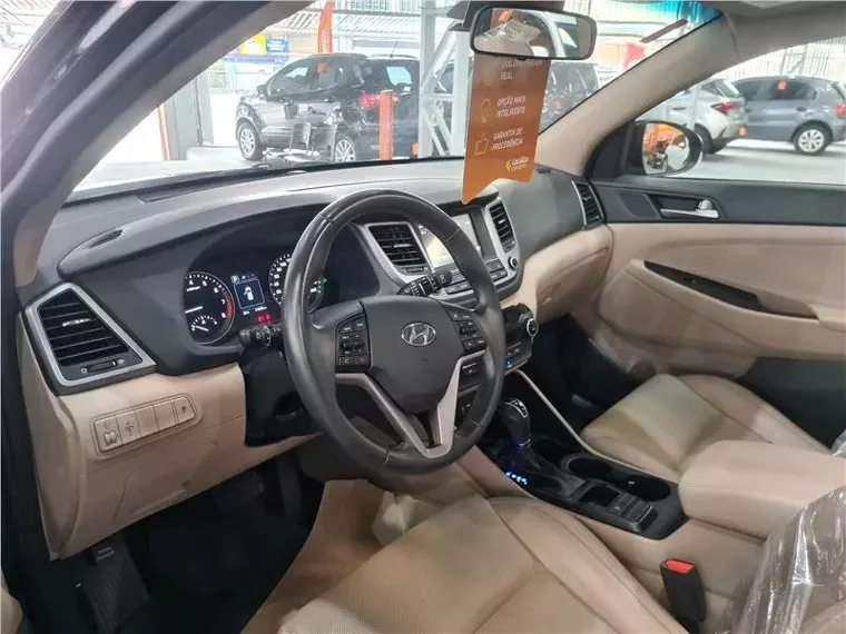 Hyundai Tucson Preto 9