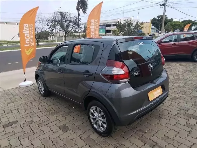 Fiat Mobi Prata 1