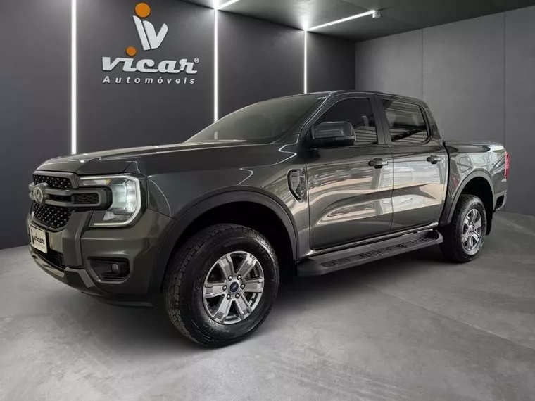 Ford Ranger 2.0 TURBO DIESEL CD BLACK 4X2 AUTOMÁTICO 2025