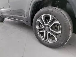 Jeep Commander