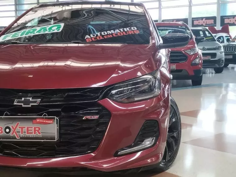 Chevrolet Onix Vermelho 18