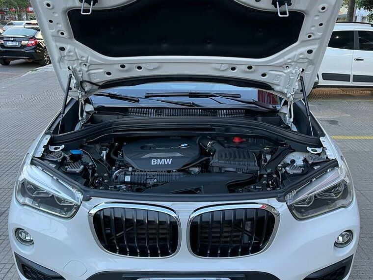 BMW X1 Branco 20