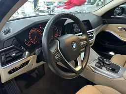 BMW 330i