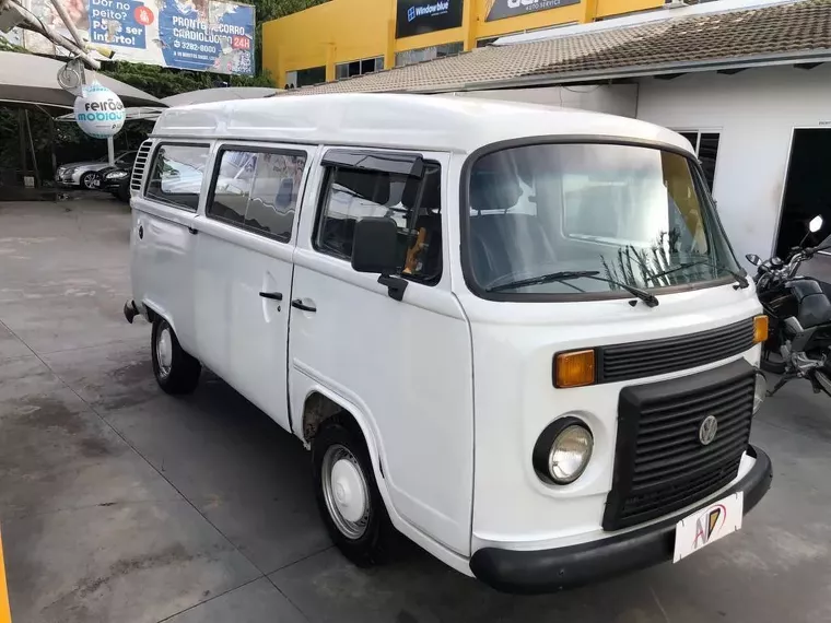 Volkswagen Kombi Branco 8