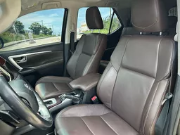 Toyota Hilux SW4