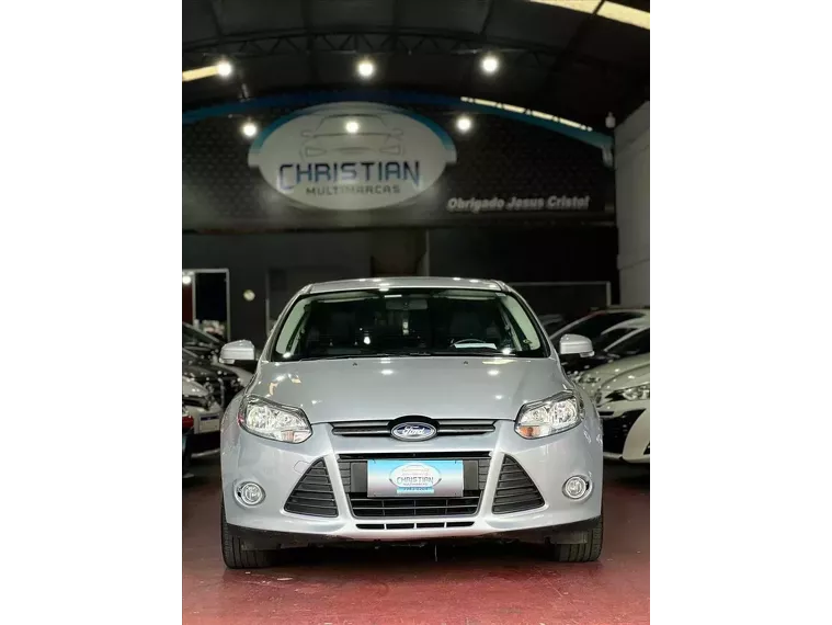 Ford Focus Prata 2