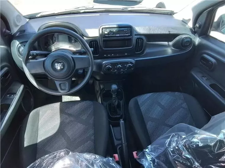 Fiat Mobi Prata 2