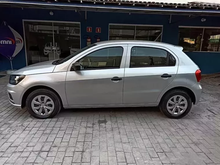 Volkswagen Gol Prata 5