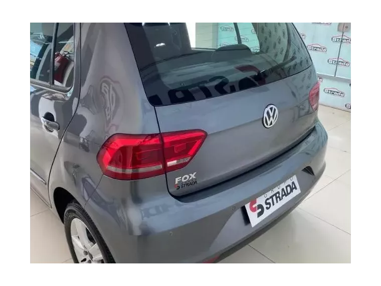 Volkswagen Fox Cinza 10