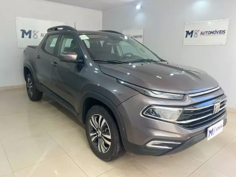 Fiat Toro Cinza 1