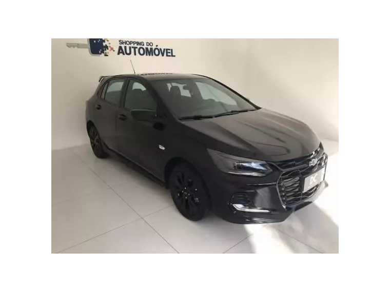 Chevrolet Onix Preto 8