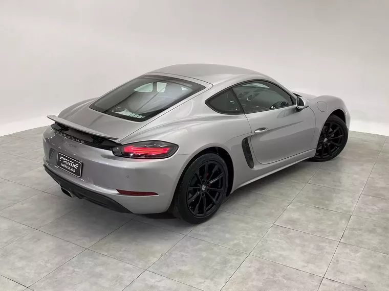 Porsche 718 Prata 19