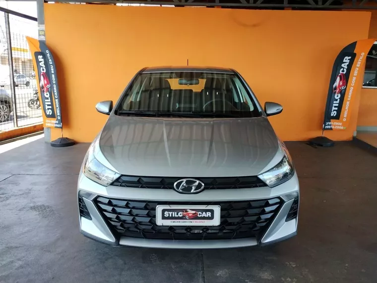 Hyundai HB20 Prata 4