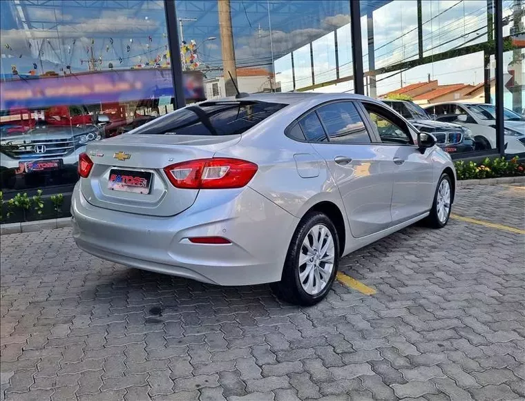 Chevrolet Cruze Prata 13