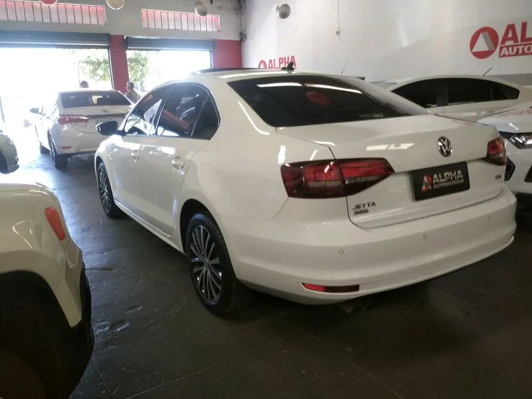 Volkswagen Jetta Branco 2