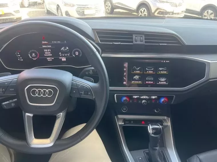 Audi Q3 Preto 11