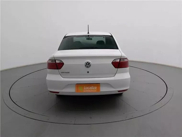 Volkswagen Voyage Branco 16