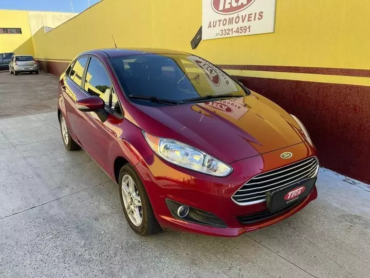 Ford Fiesta Vermelho 6