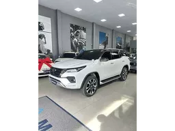 Toyota Hilux SW4