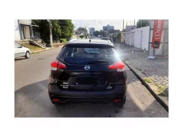 Nissan Kicks Preto 2