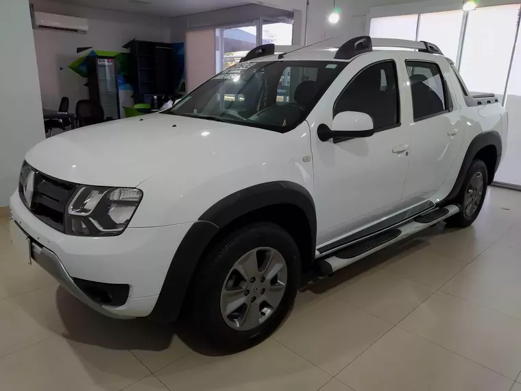 Renault Duster Oroch Branco 6