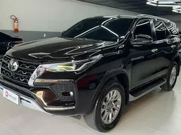 Toyota Hilux SW4