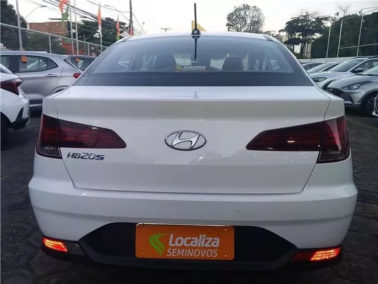 Hyundai HB20S Branco 9