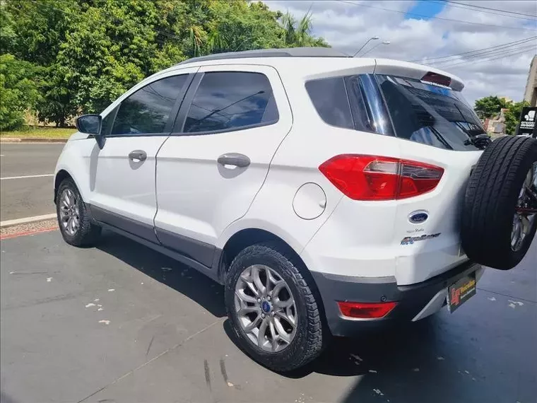 Ford Ecosport Branco 6