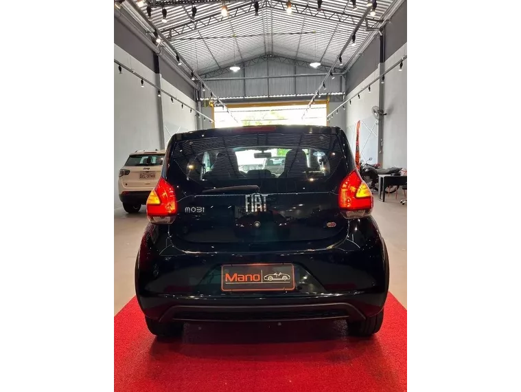 Fiat Mobi Preto 11