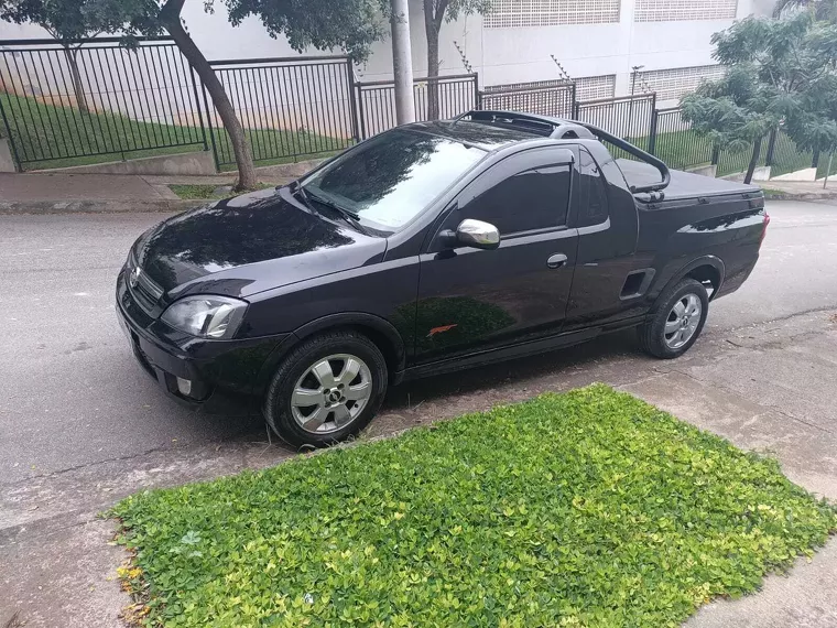 Chevrolet Montana Preto 10