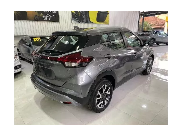 Nissan Kicks Cinza 8