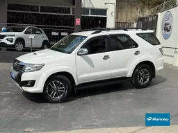 Toyota Hilux SW4