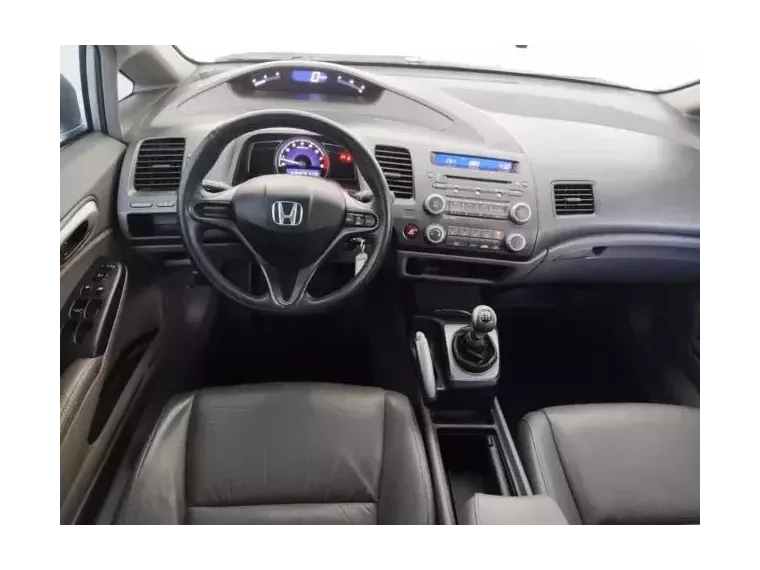 Honda Civic Prata 10