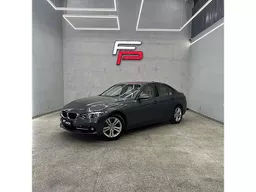 BMW 320i