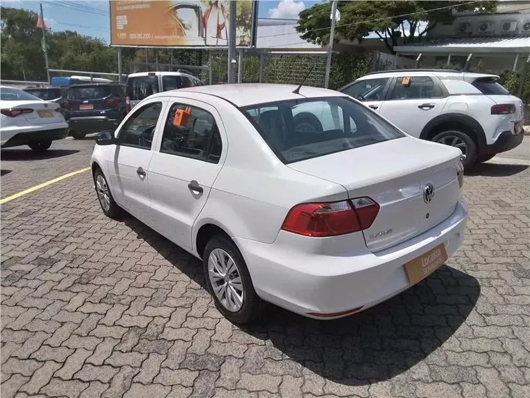 Volkswagen Voyage Branco 3