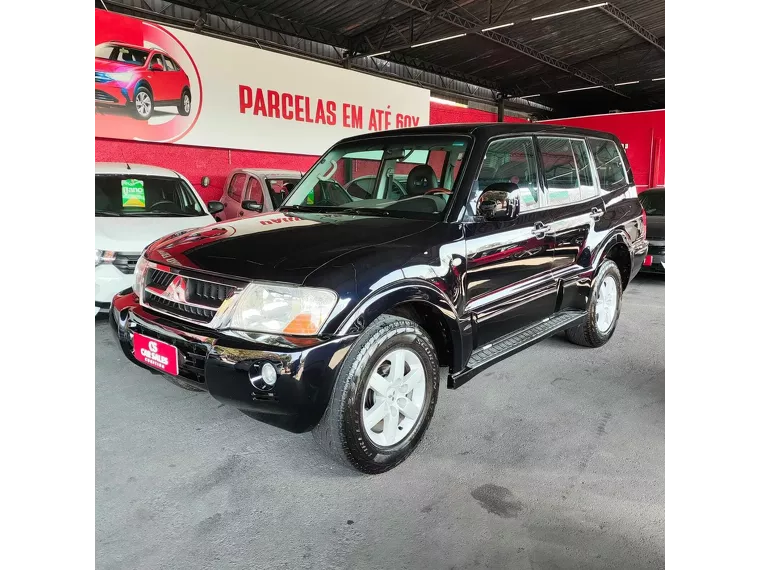 Mitsubishi Pajero Preto 2