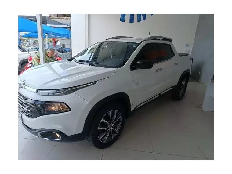 Fiat Toro Branco 1