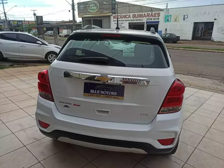 Chevrolet Tracker Preto 2